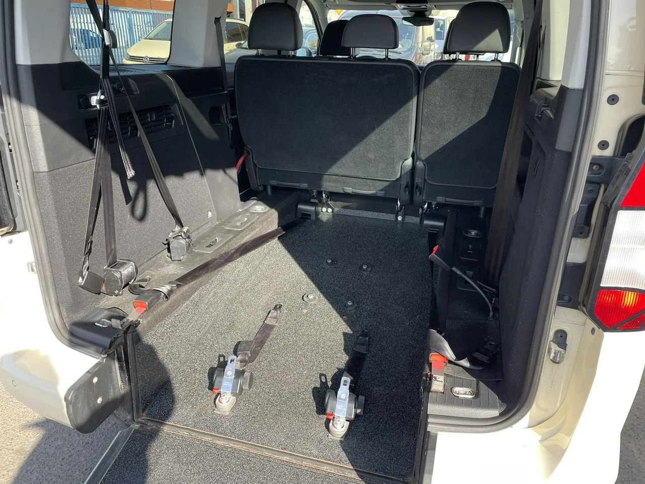 Volkswagen Caddy - Zdjęcie 25