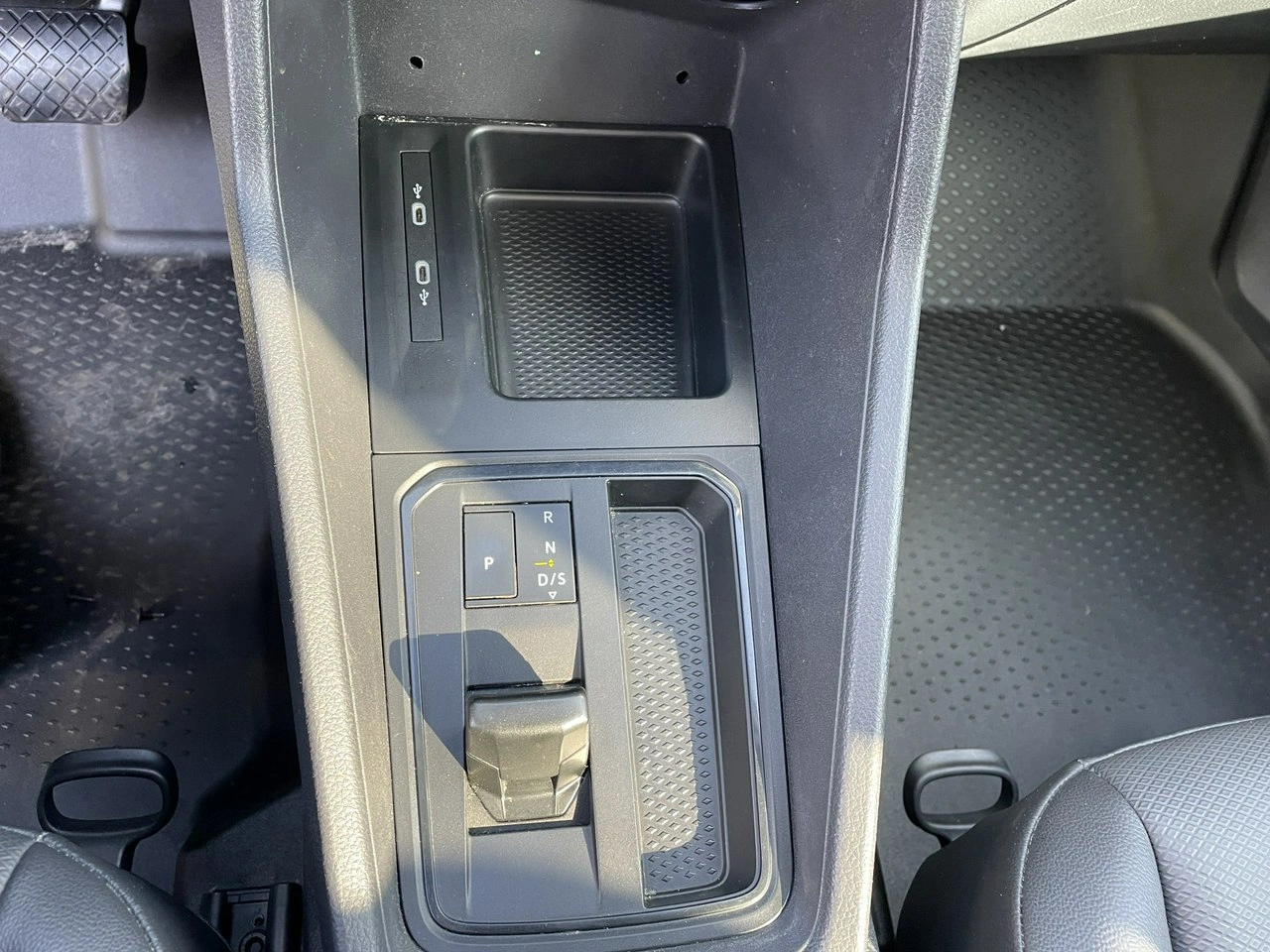 Volkswagen Caddy - Zdjęcie 29