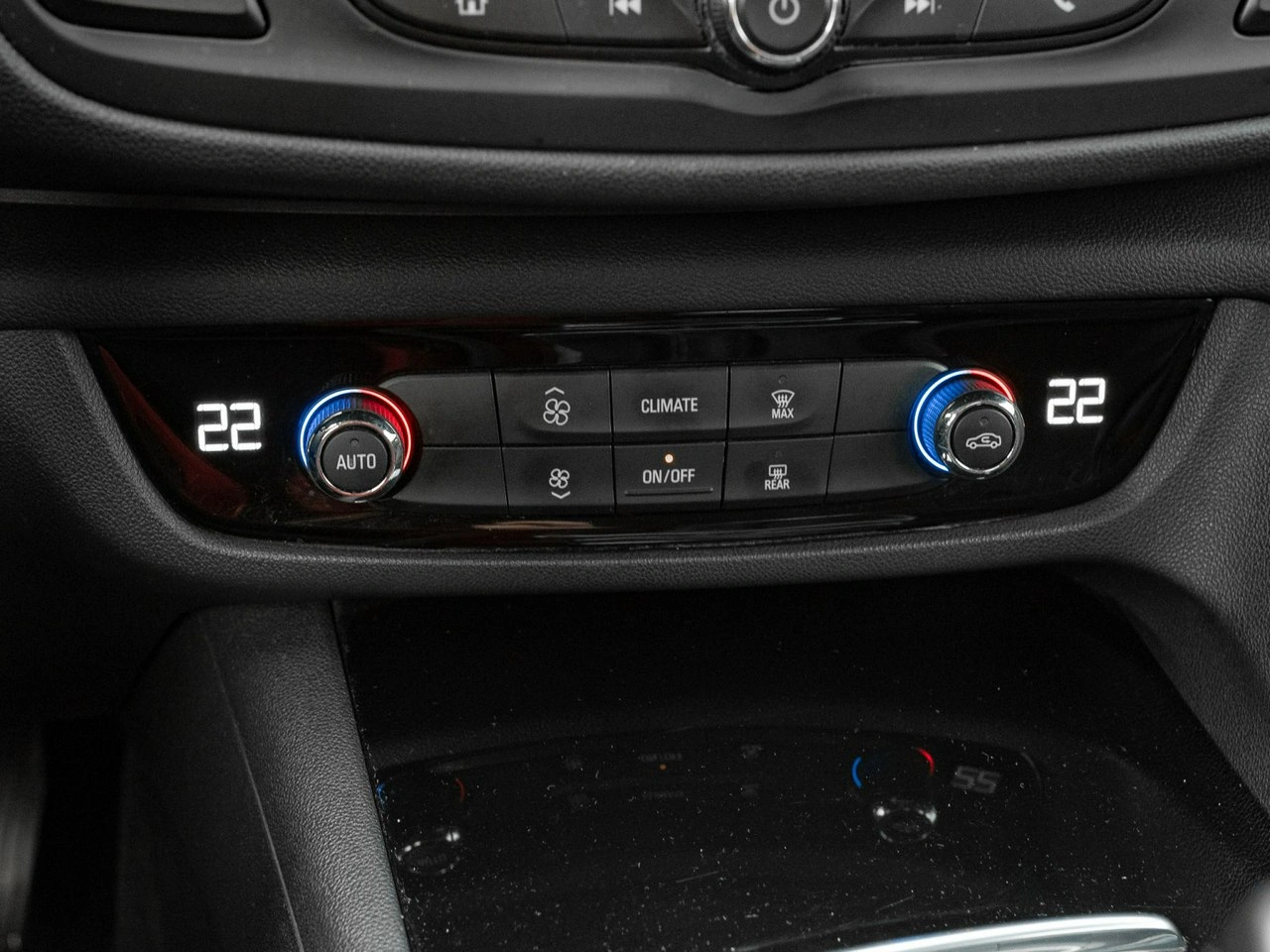 Opel Insignia - Zdjęcie 17