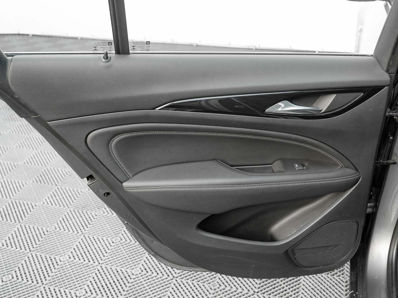 Opel Insignia - Zdjęcie 20