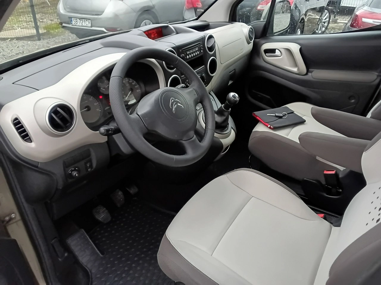 Citroën Berlingo - Zdjęcie 11