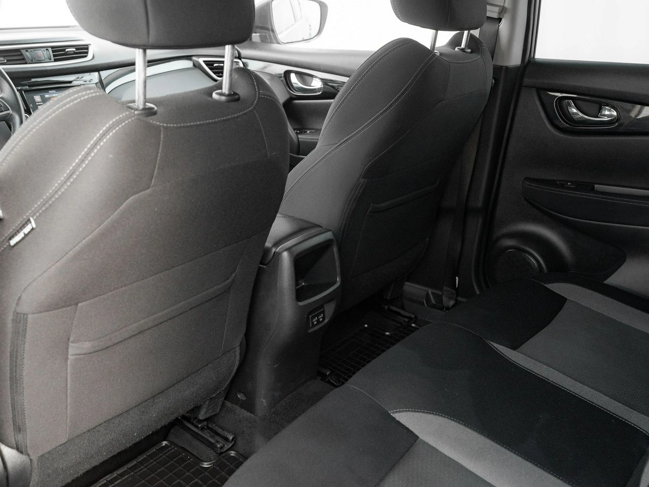 Nissan Qashqai - Zdjęcie 28