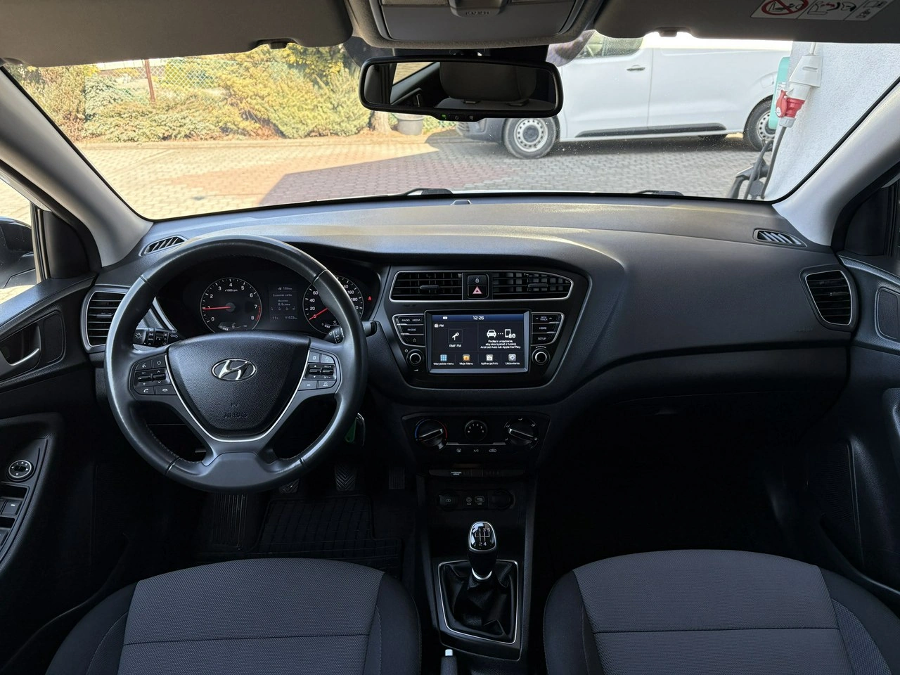 Hyundai i20 - Zdjęcie 11