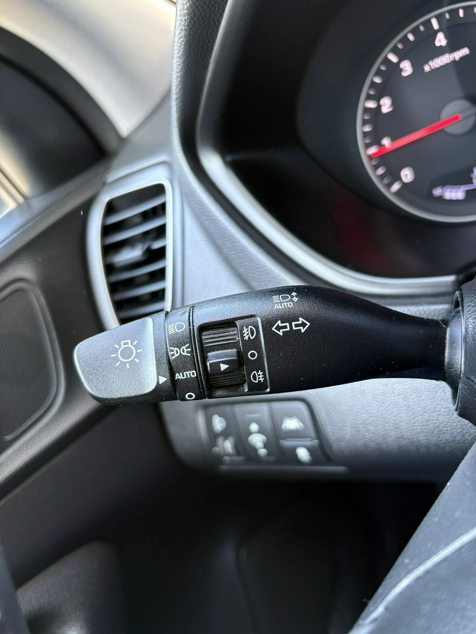 Hyundai i20 - Zdjęcie 24