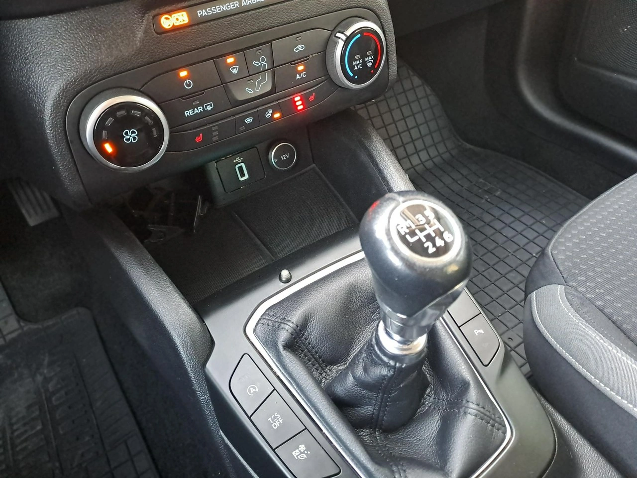 Ford Focus - Zdjęcie 21