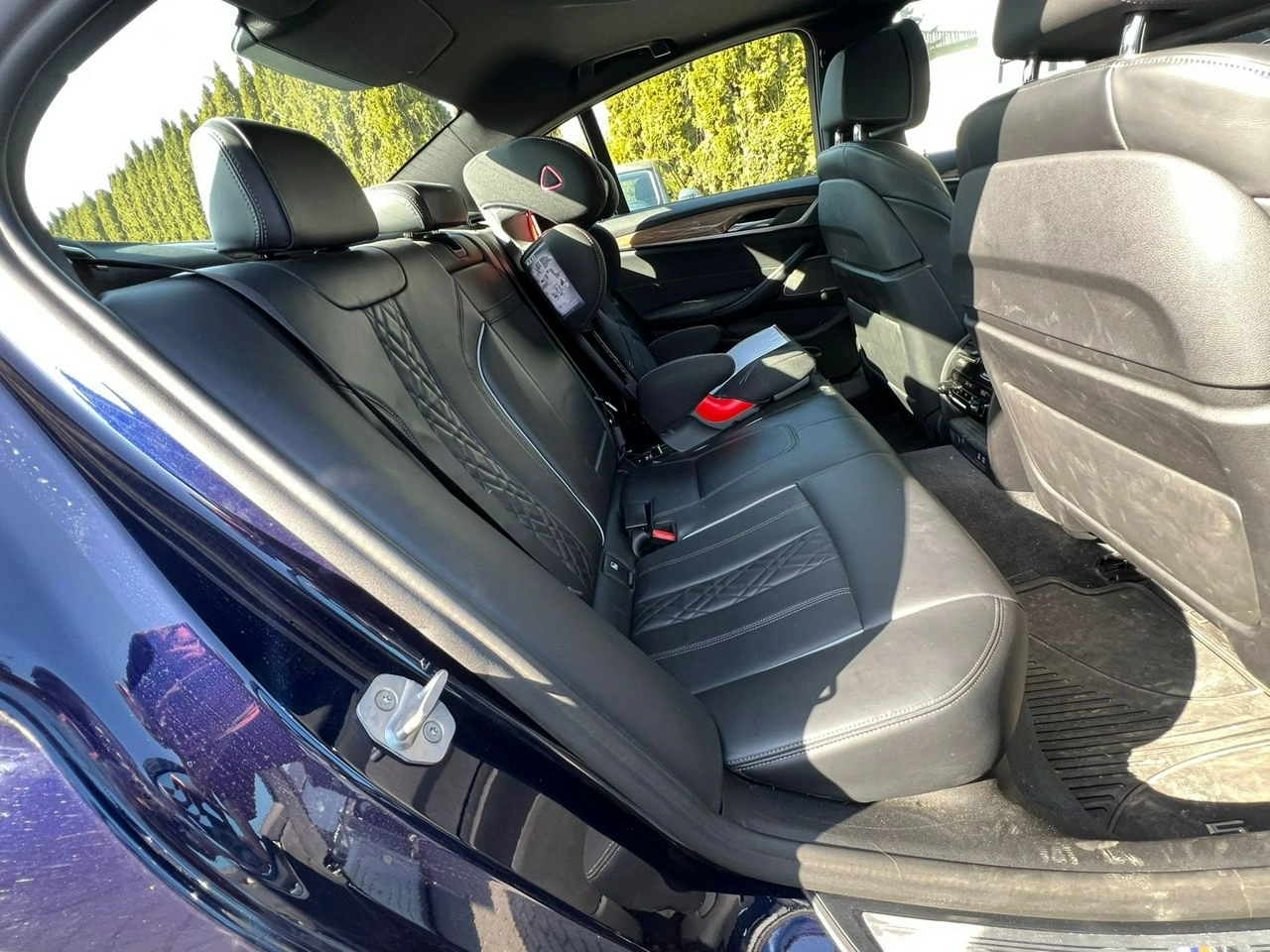 BMW M550i - Zdjęcie 15