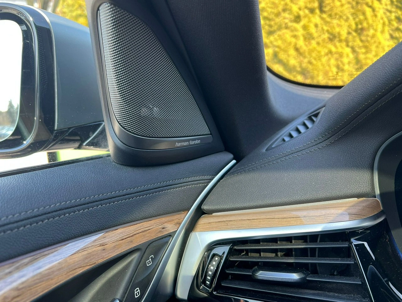 BMW M550i - Zdjęcie 18