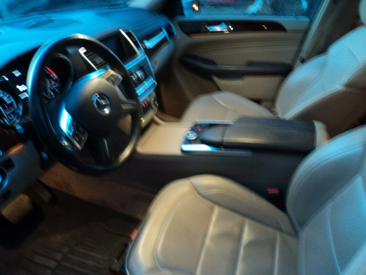 Mercedes ML 350 - Zdjęcie 12