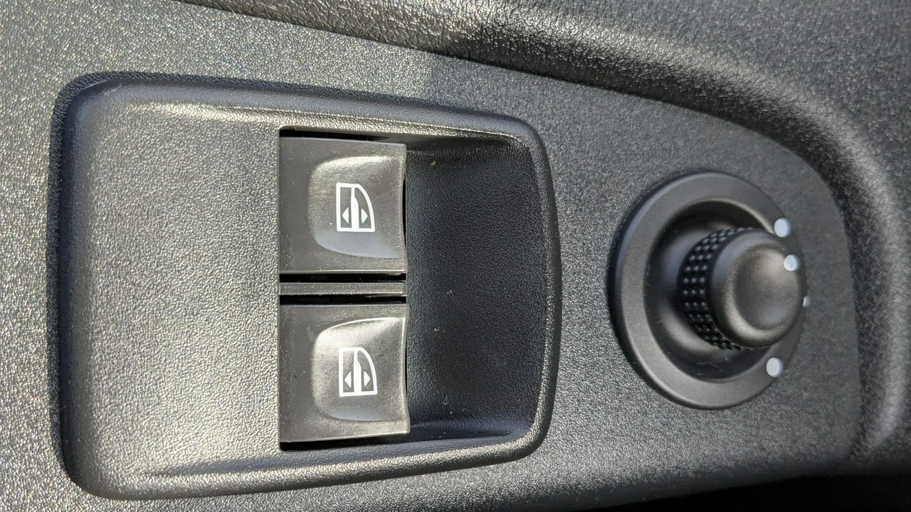 Opel Vivaro - Zdjęcie 21