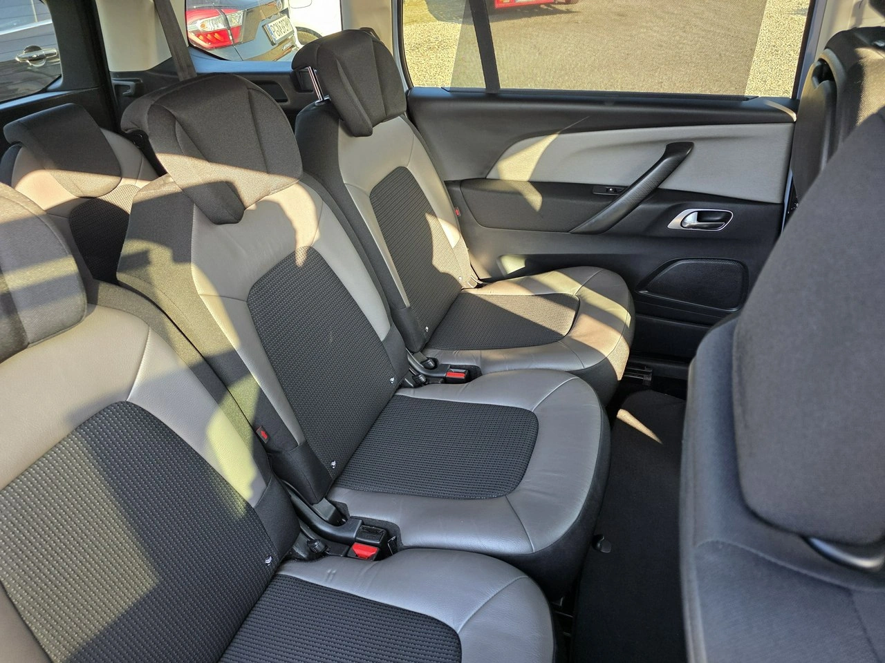 Citroën C4 Grand Picasso - Zdjęcie 30