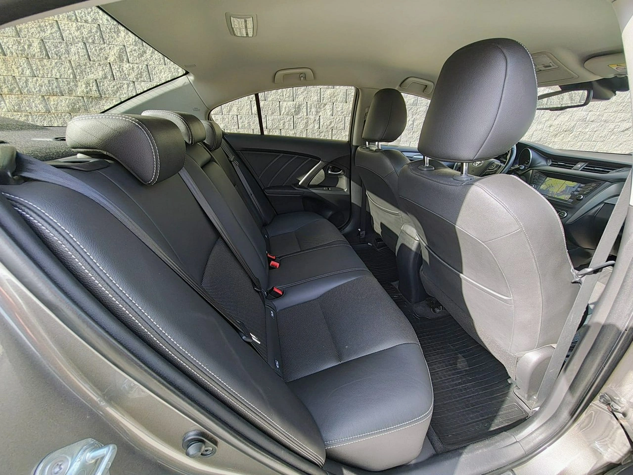 Toyota Avensis - Zdjęcie 14