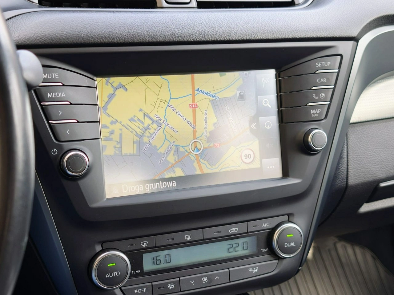 Toyota Avensis - Zdjęcie 19