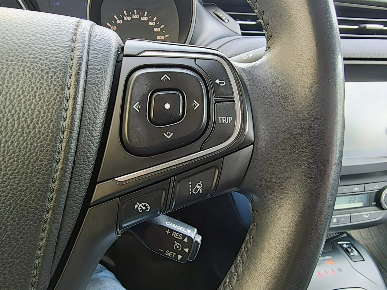 Toyota Avensis - Zdjęcie 21