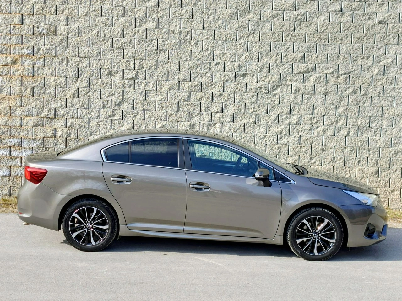 Toyota Avensis - Zdjęcie 6