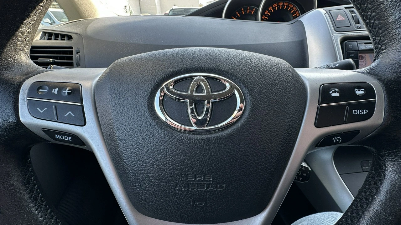 Toyota Verso - Zdjęcie 20