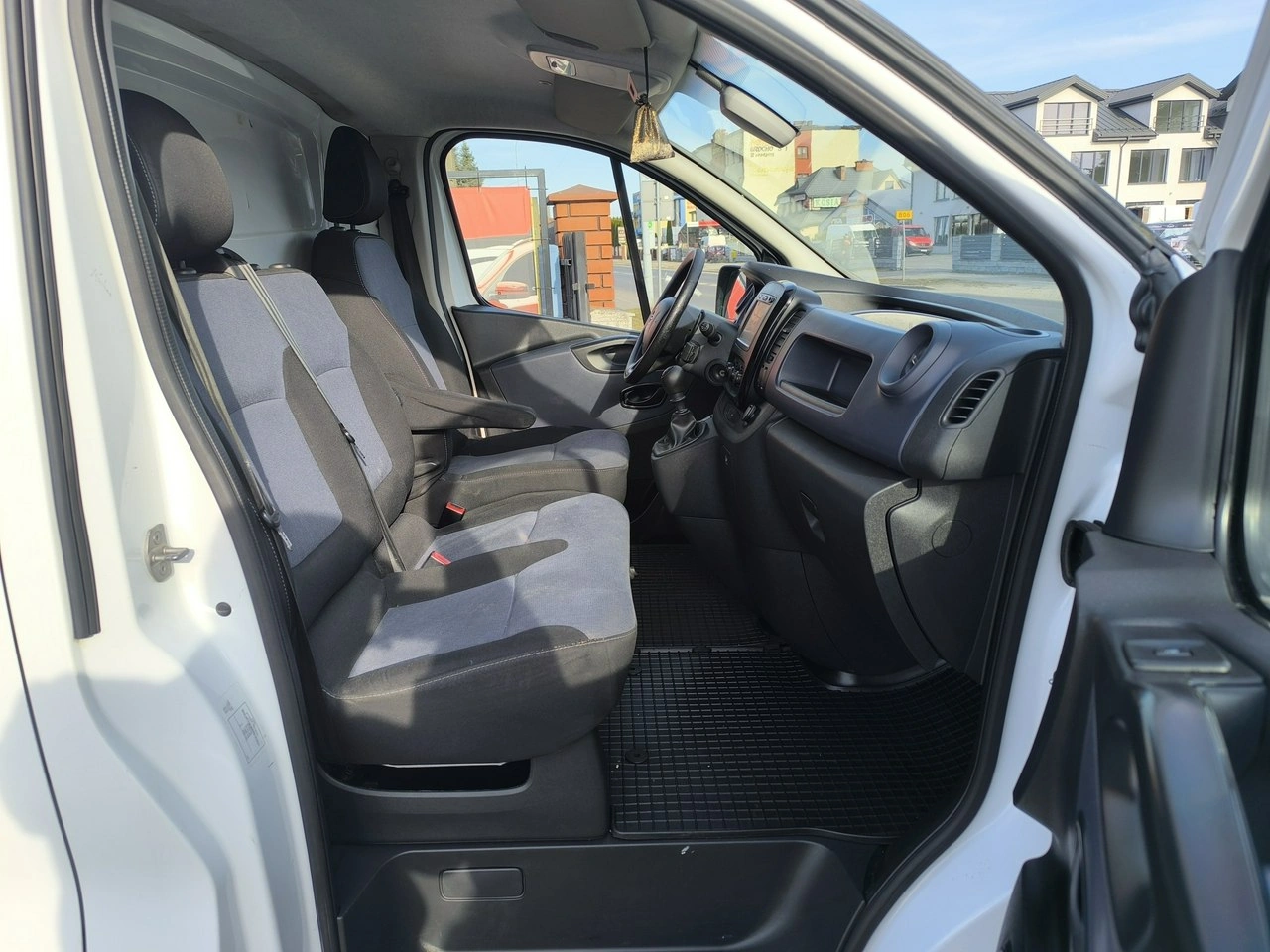 Opel Vivaro - Zdjęcie 20