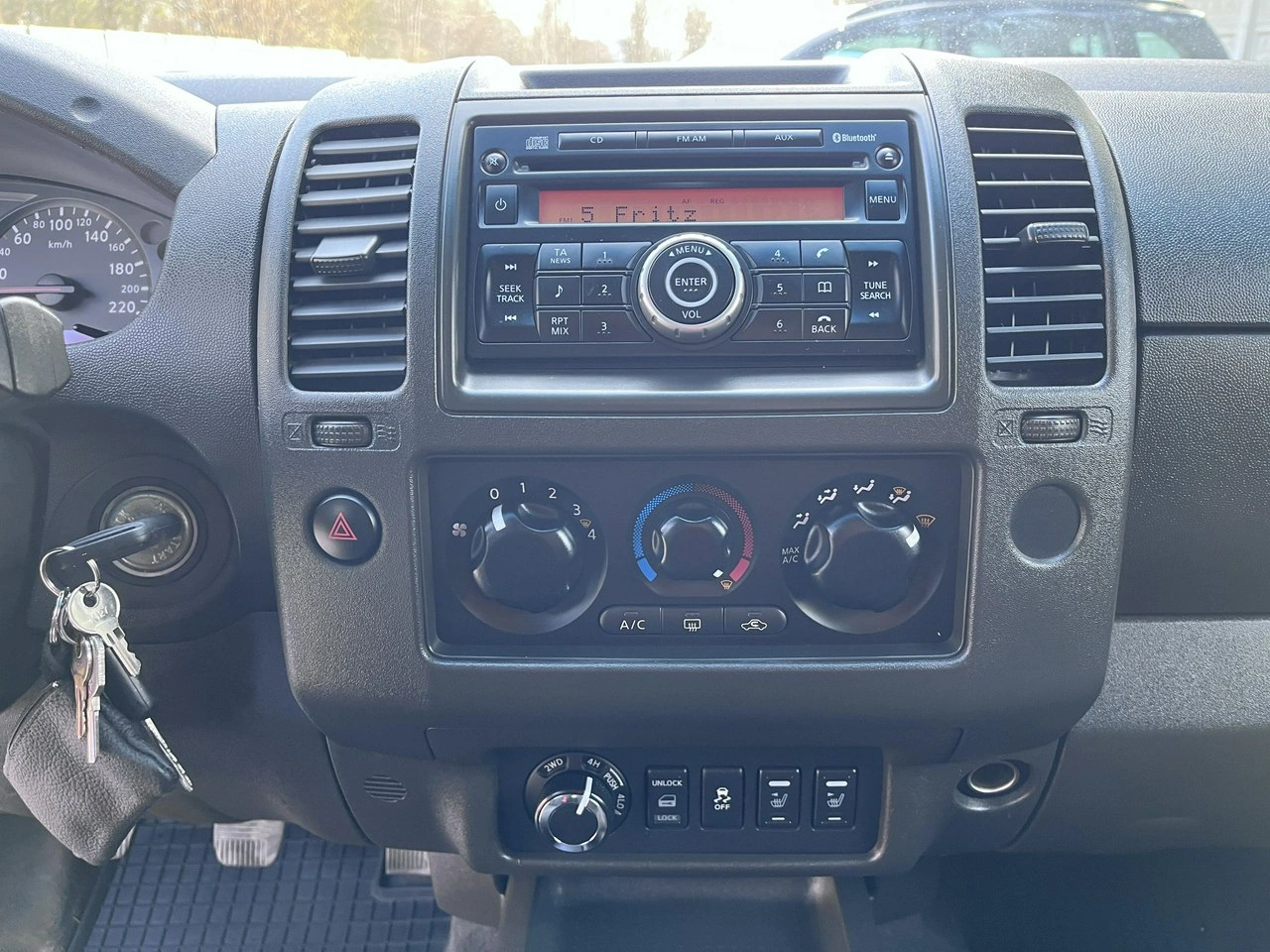 Nissan Navara - Zdjęcie 17