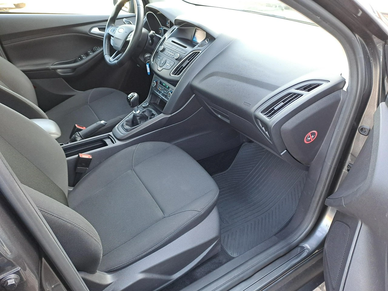 Ford Focus - Zdjęcie 12