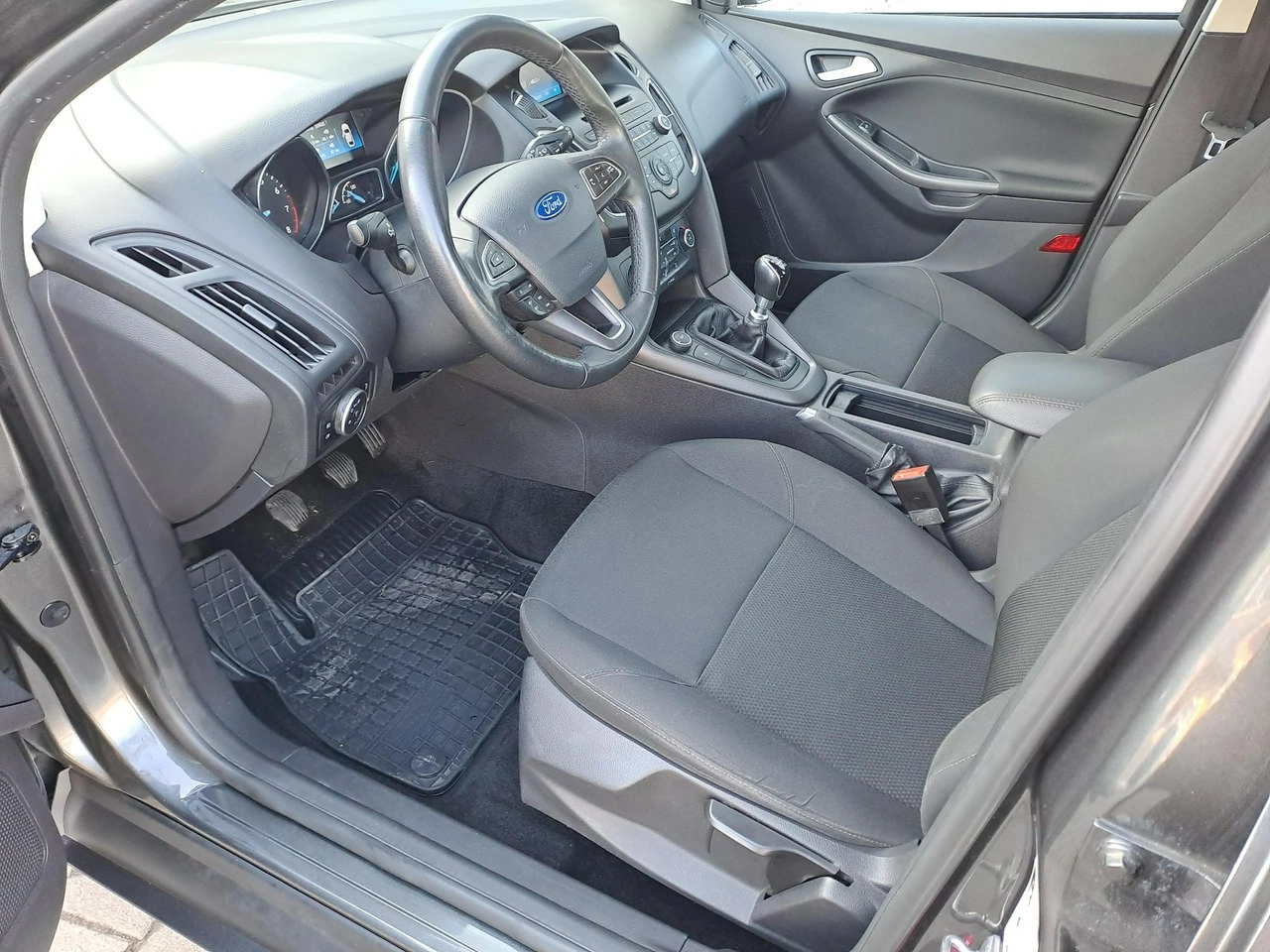 Ford Focus - Zdjęcie 8