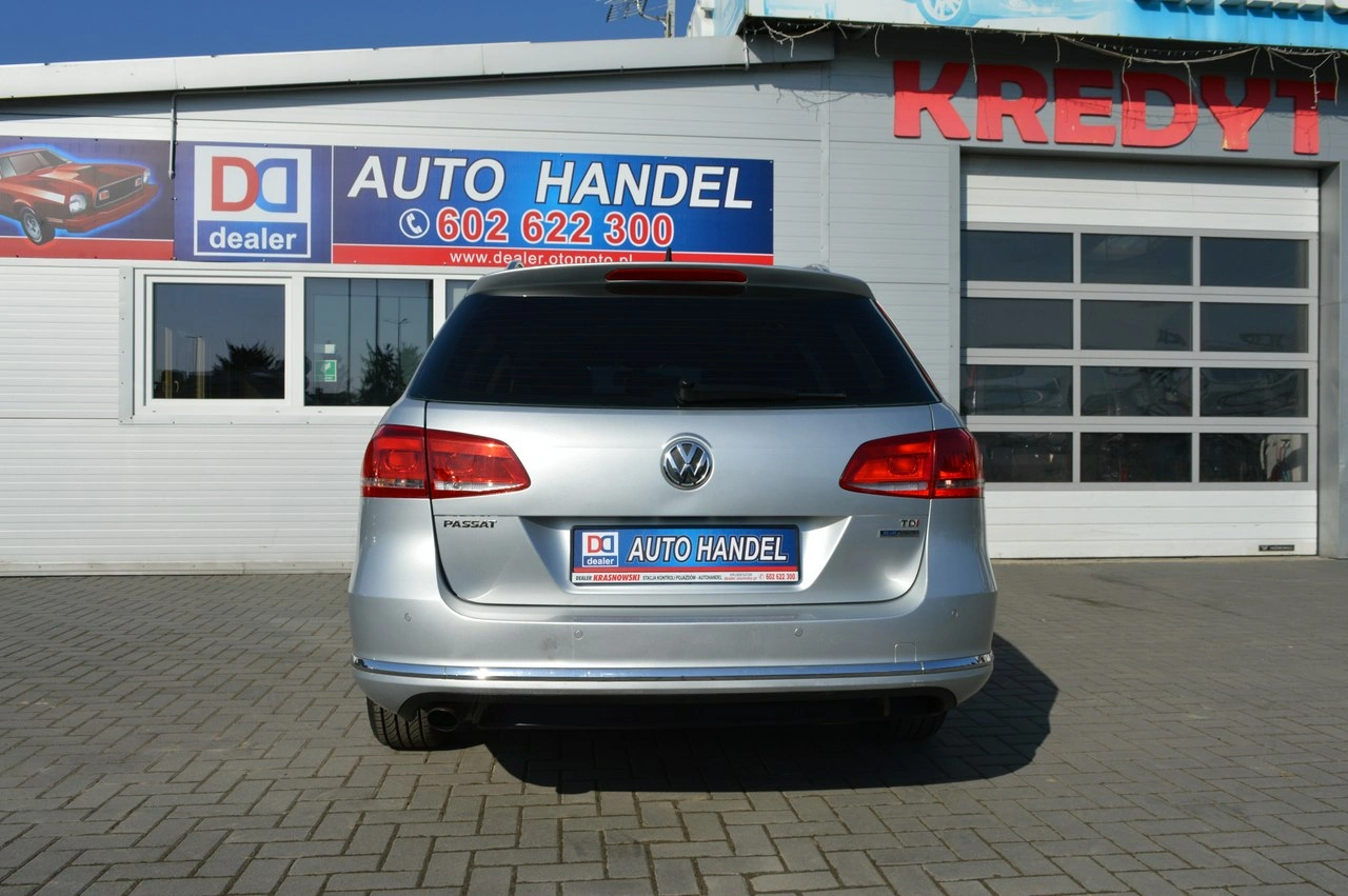 Volkswagen Passat - Zdjęcie 12