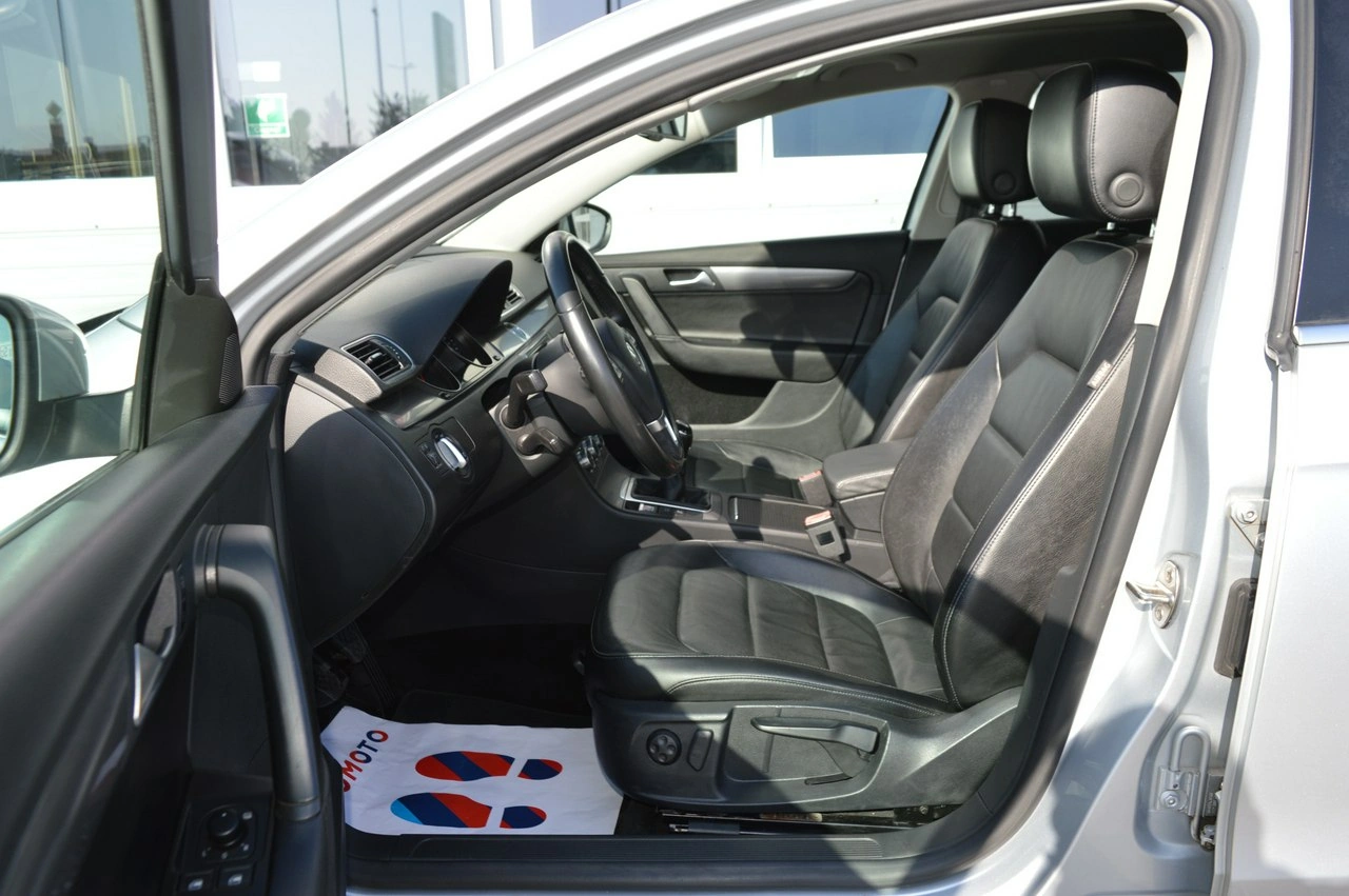 Volkswagen Passat - Zdjęcie 16