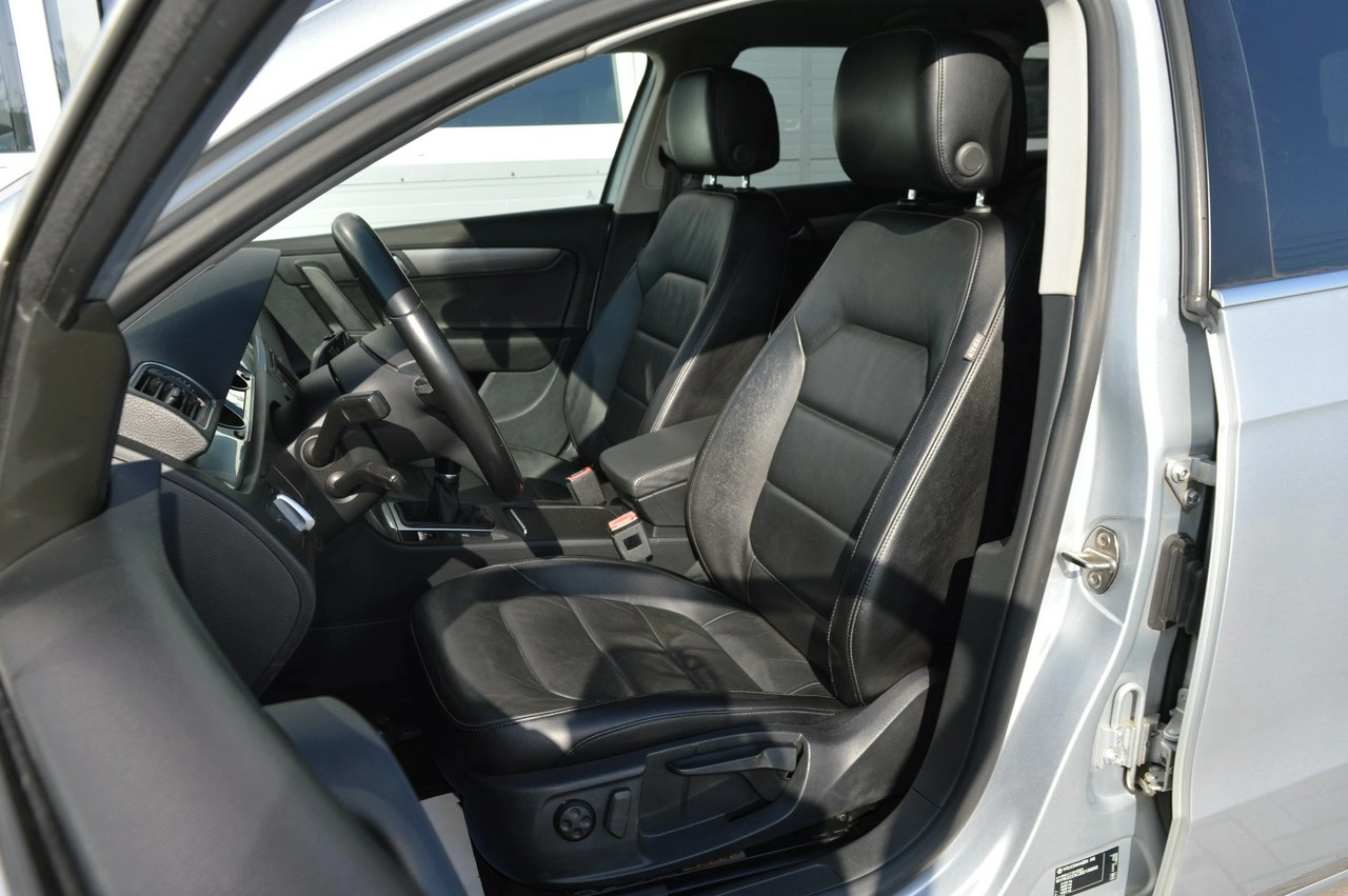 Volkswagen Passat - Zdjęcie 17