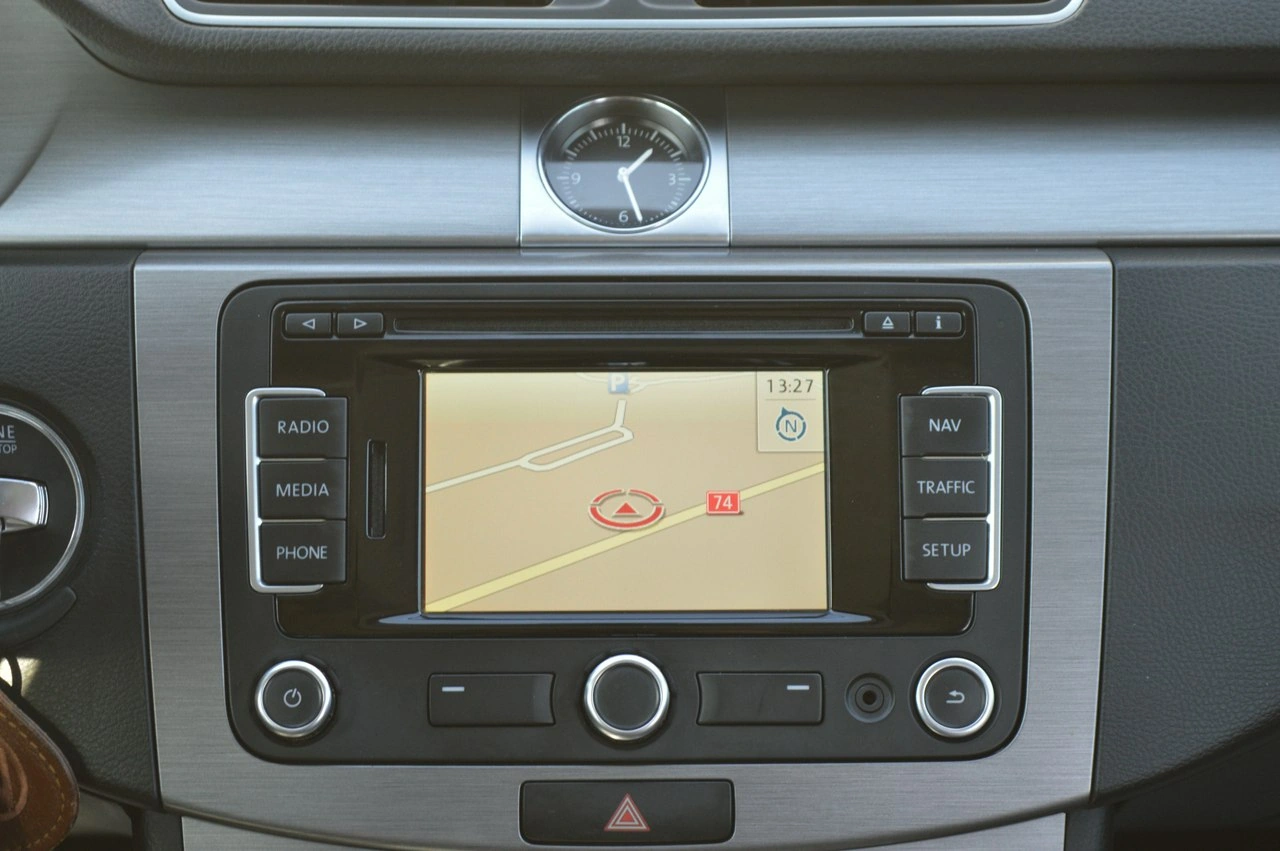 Volkswagen Passat - Zdjęcie 22