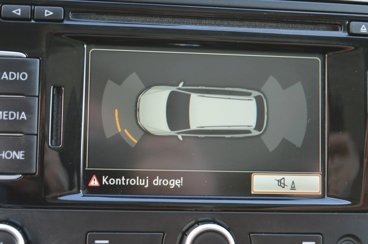 Volkswagen Passat - Zdjęcie 23