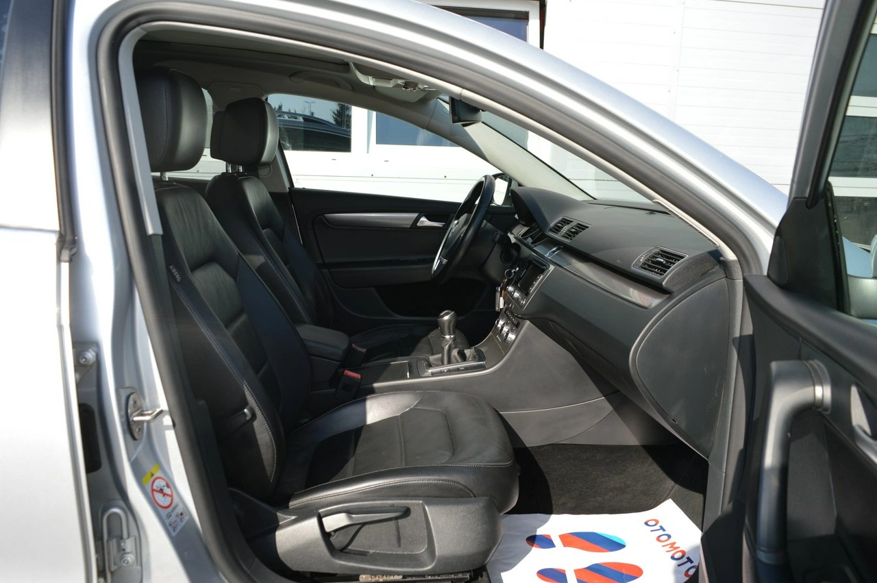 Volkswagen Passat - Zdjęcie 27