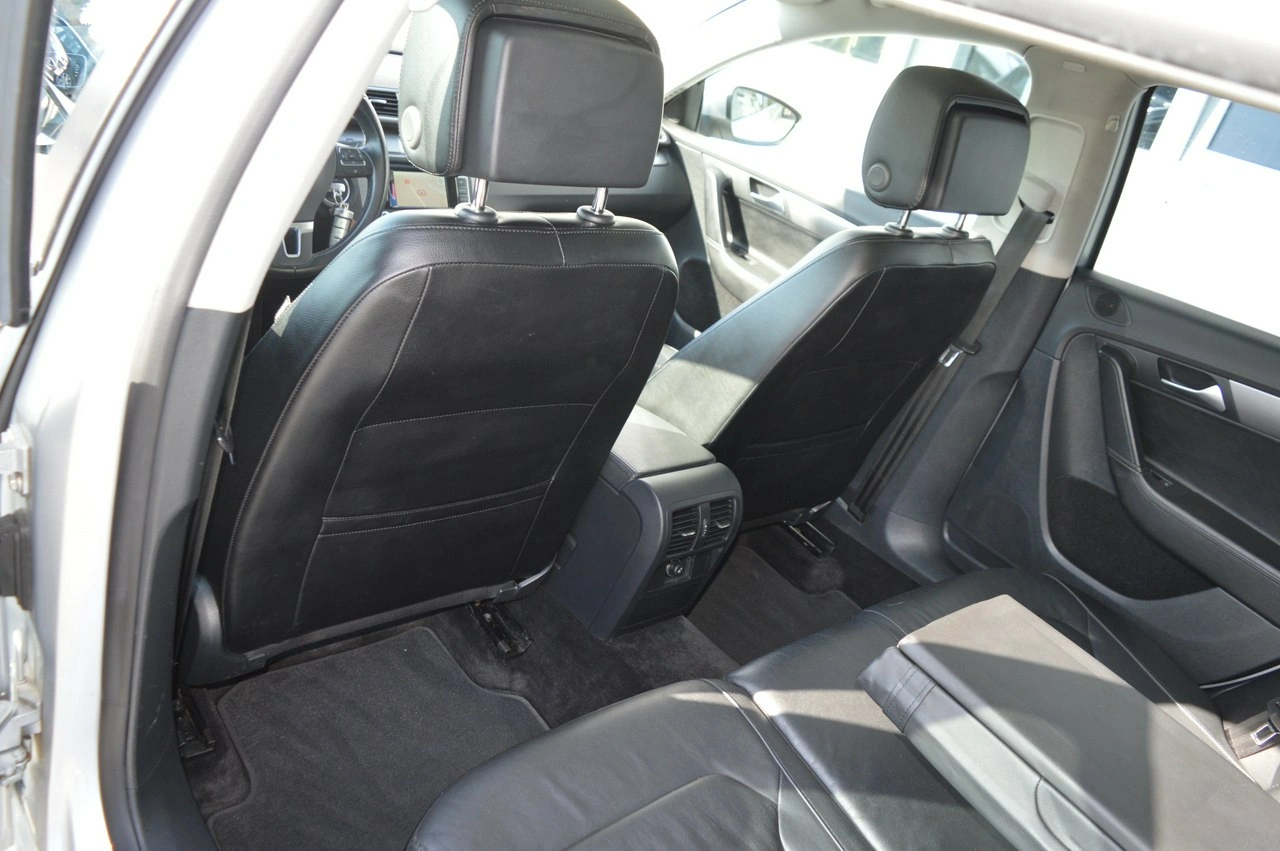 Volkswagen Passat - Zdjęcie 33