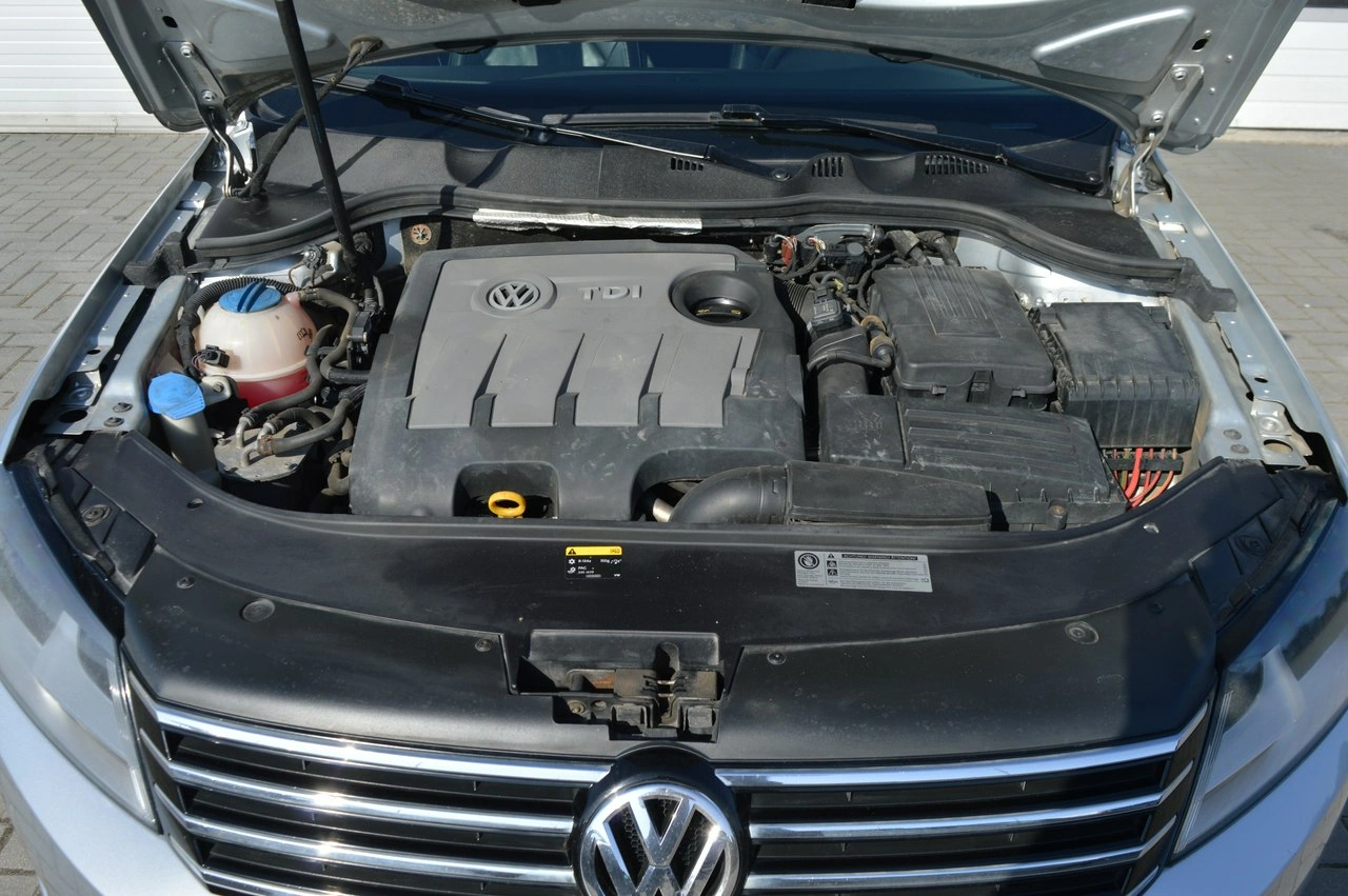 Volkswagen Passat - Zdjęcie 38