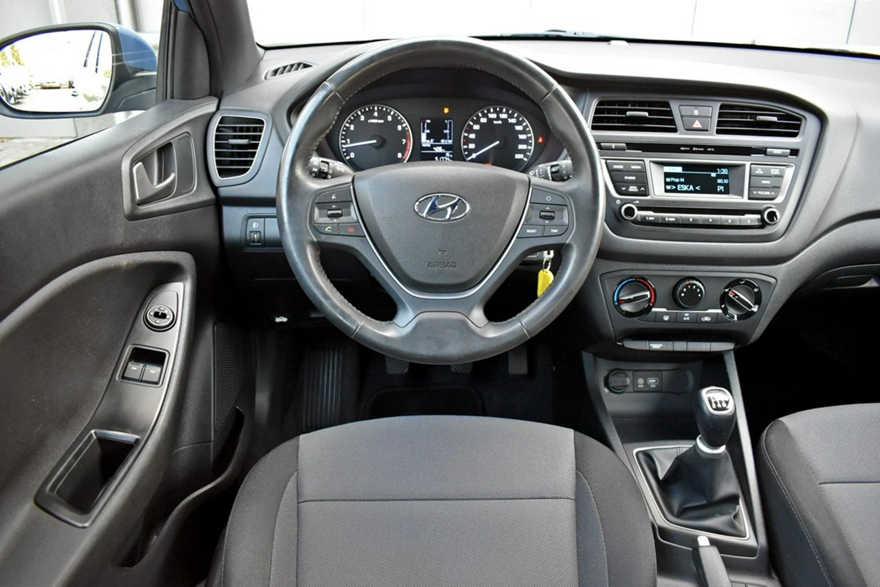 Hyundai i20 - Zdjęcie 12
