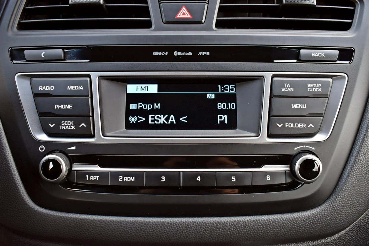 Hyundai i20 - Zdjęcie 18