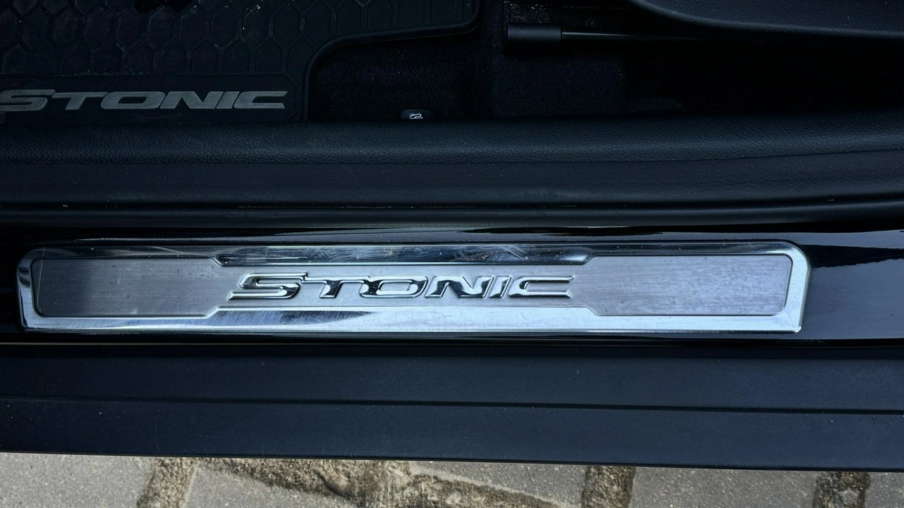 Kia Stonic - Zdjęcie 9