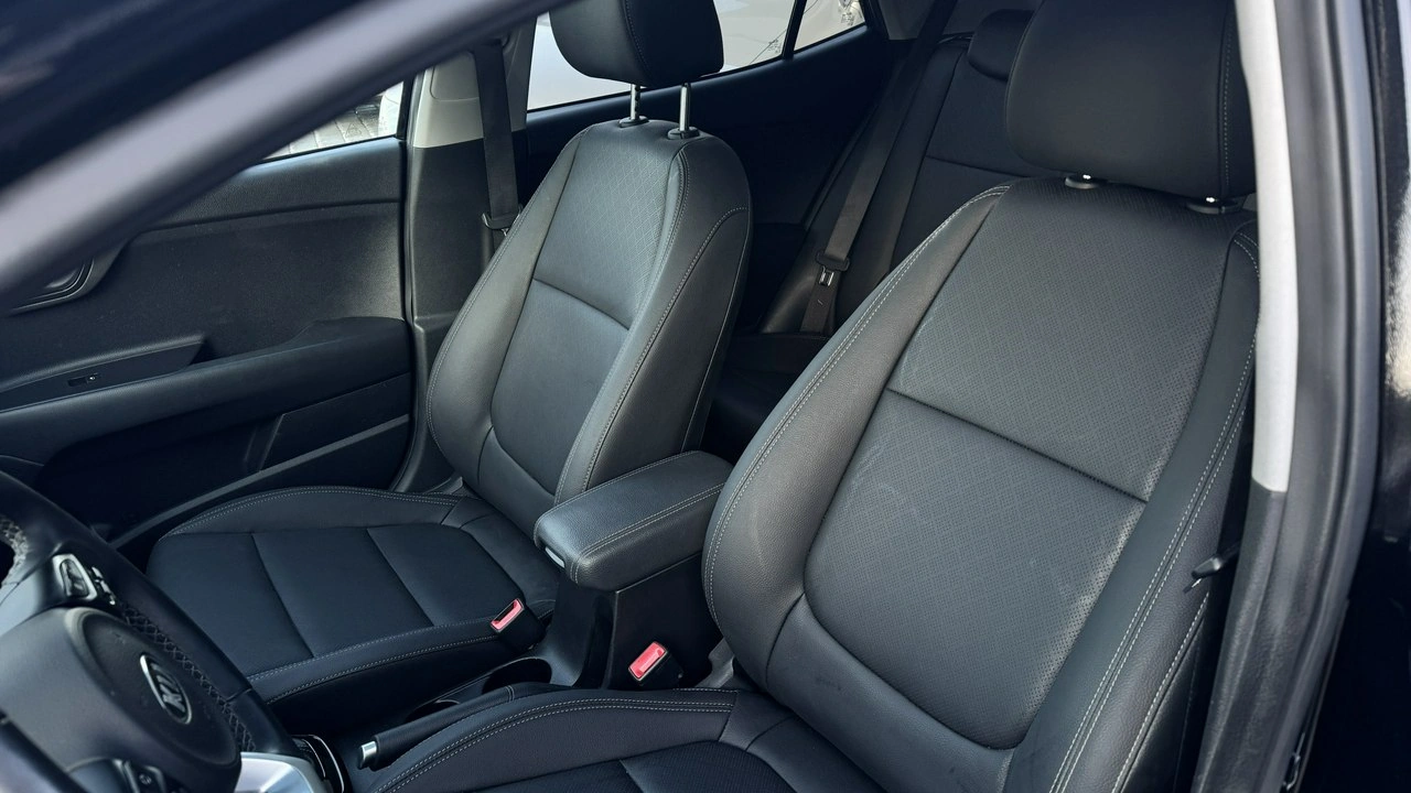 Kia Stonic - Zdjęcie 7