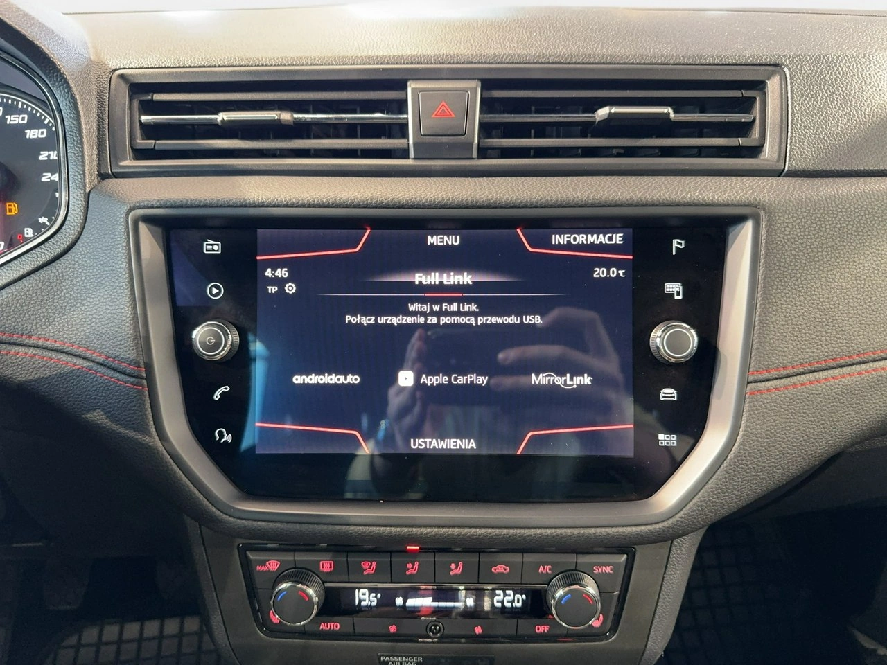 Seat Arona - Zdjęcie 20