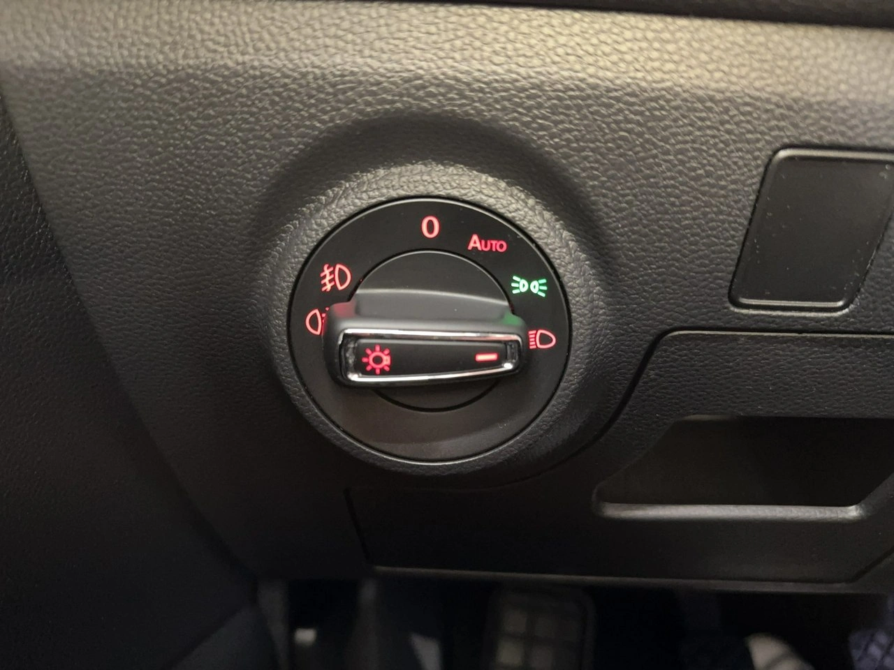 Seat Arona - Zdjęcie 26