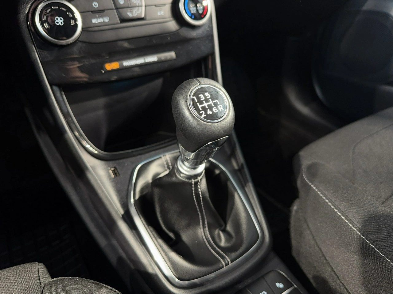 Ford Puma - Zdjęcie 24