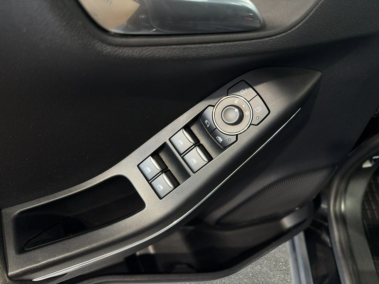 Ford Puma - Zdjęcie 25