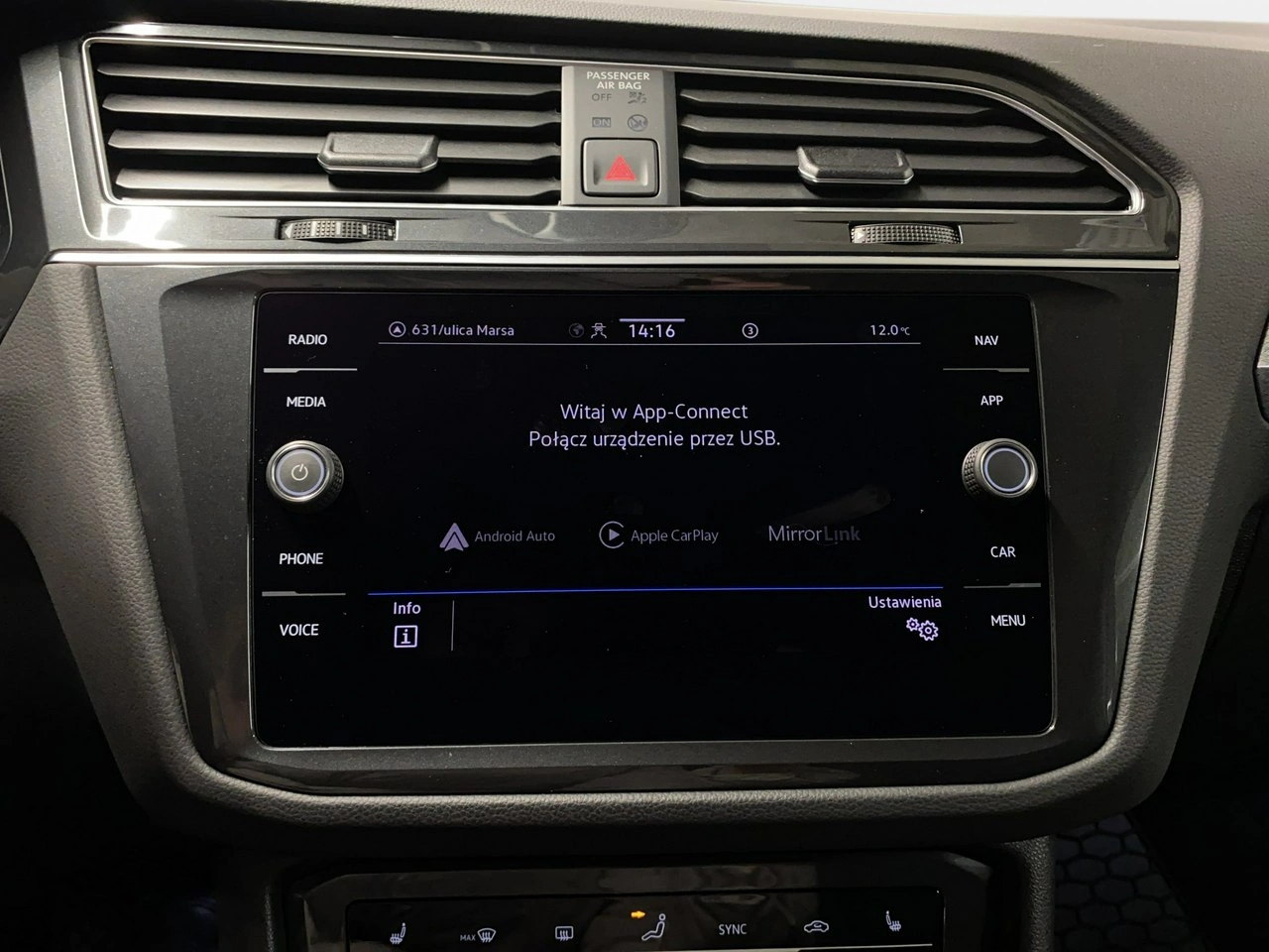 Volkswagen Tiguan - Zdjęcie 24