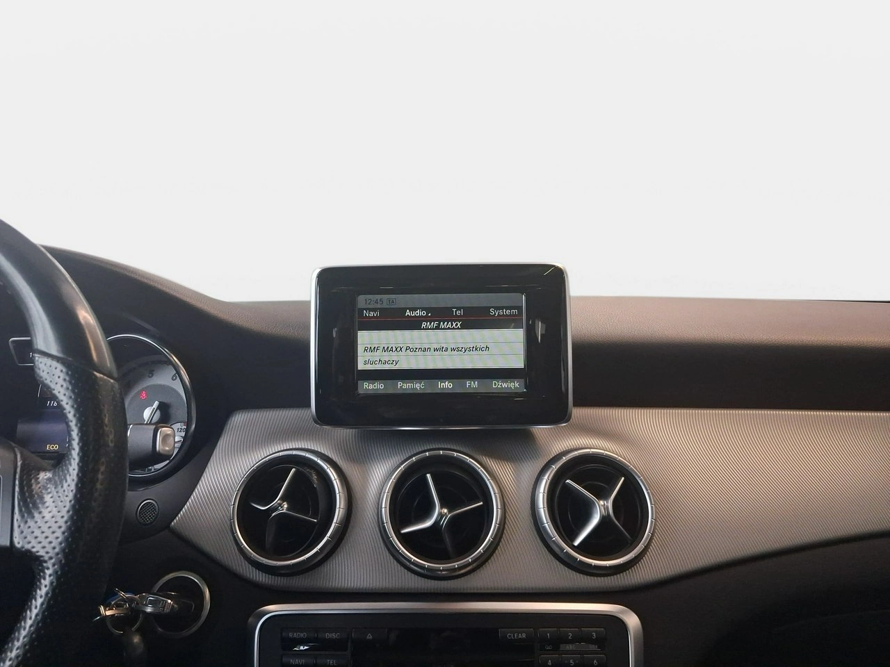 Mercedes CLA 180 - Zdjęcie 18