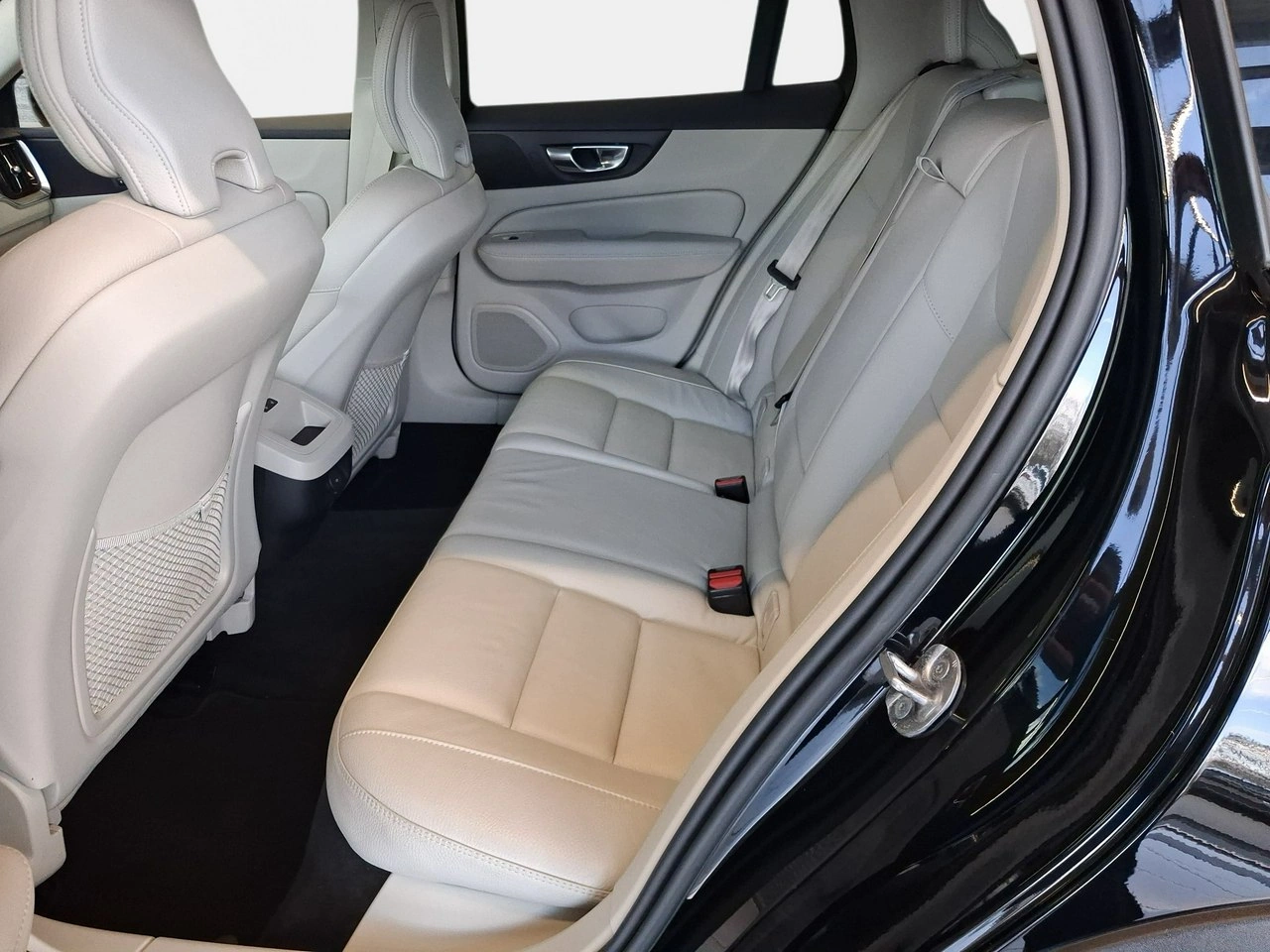 Volvo V60 Cross Country - Zdjęcie 11