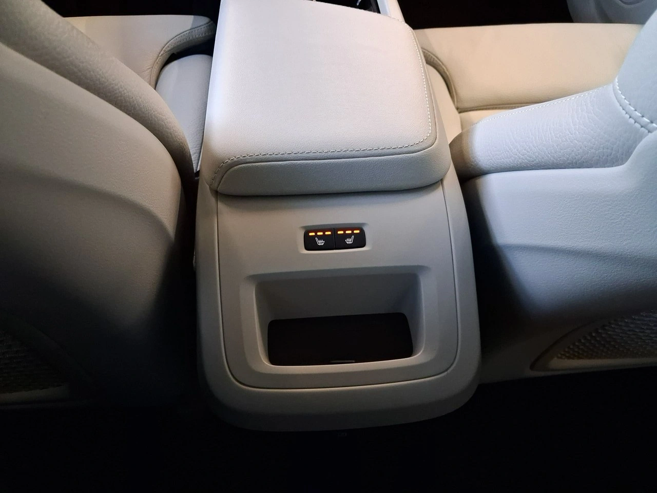 Volvo V60 Cross Country - Zdjęcie 12