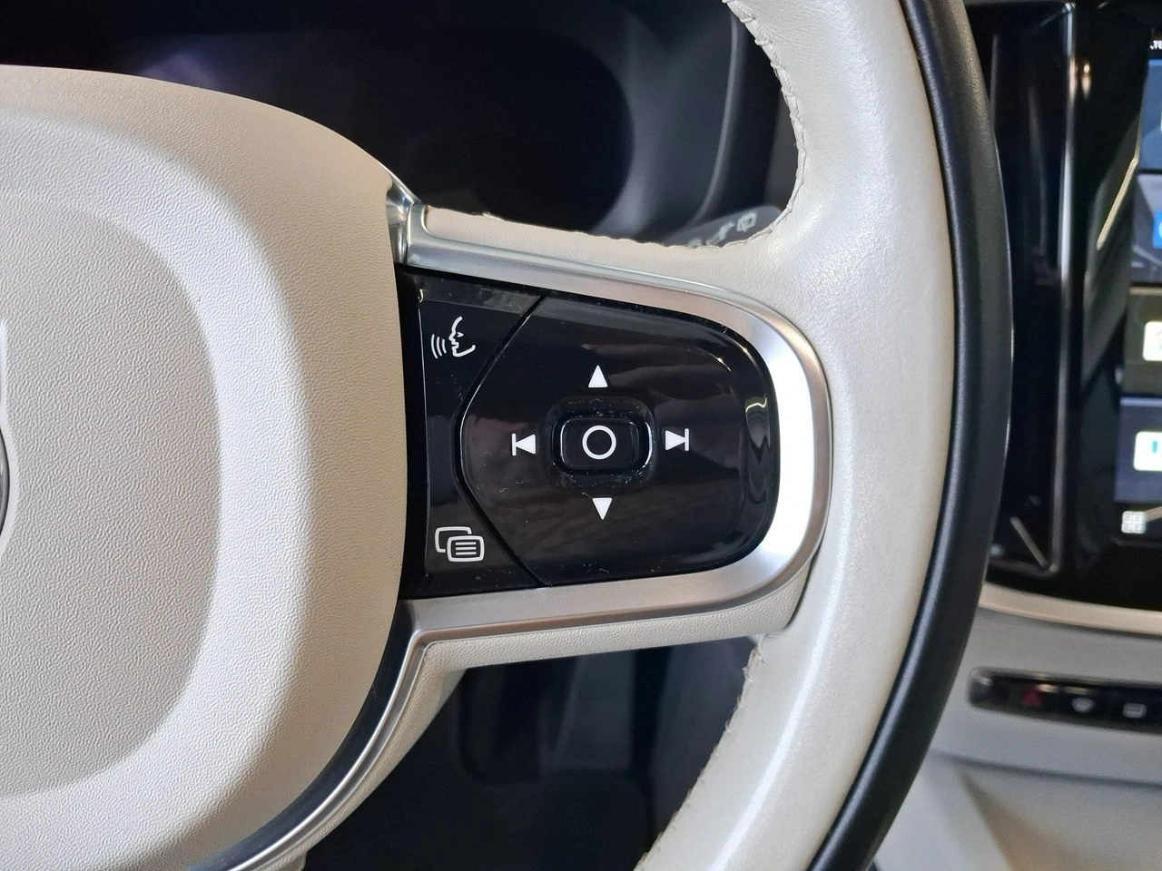 Volvo V60 Cross Country - Zdjęcie 18