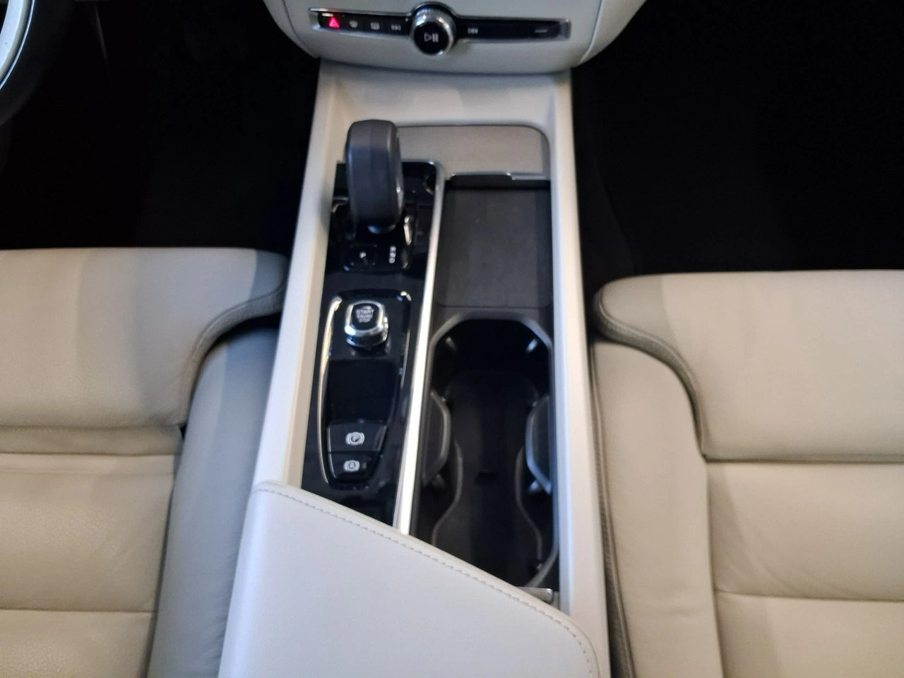 Volvo V60 Cross Country - Zdjęcie 21