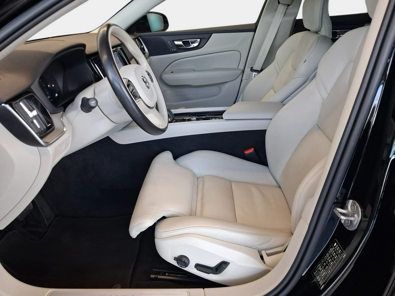 Volvo V60 Cross Country - Zdjęcie 8