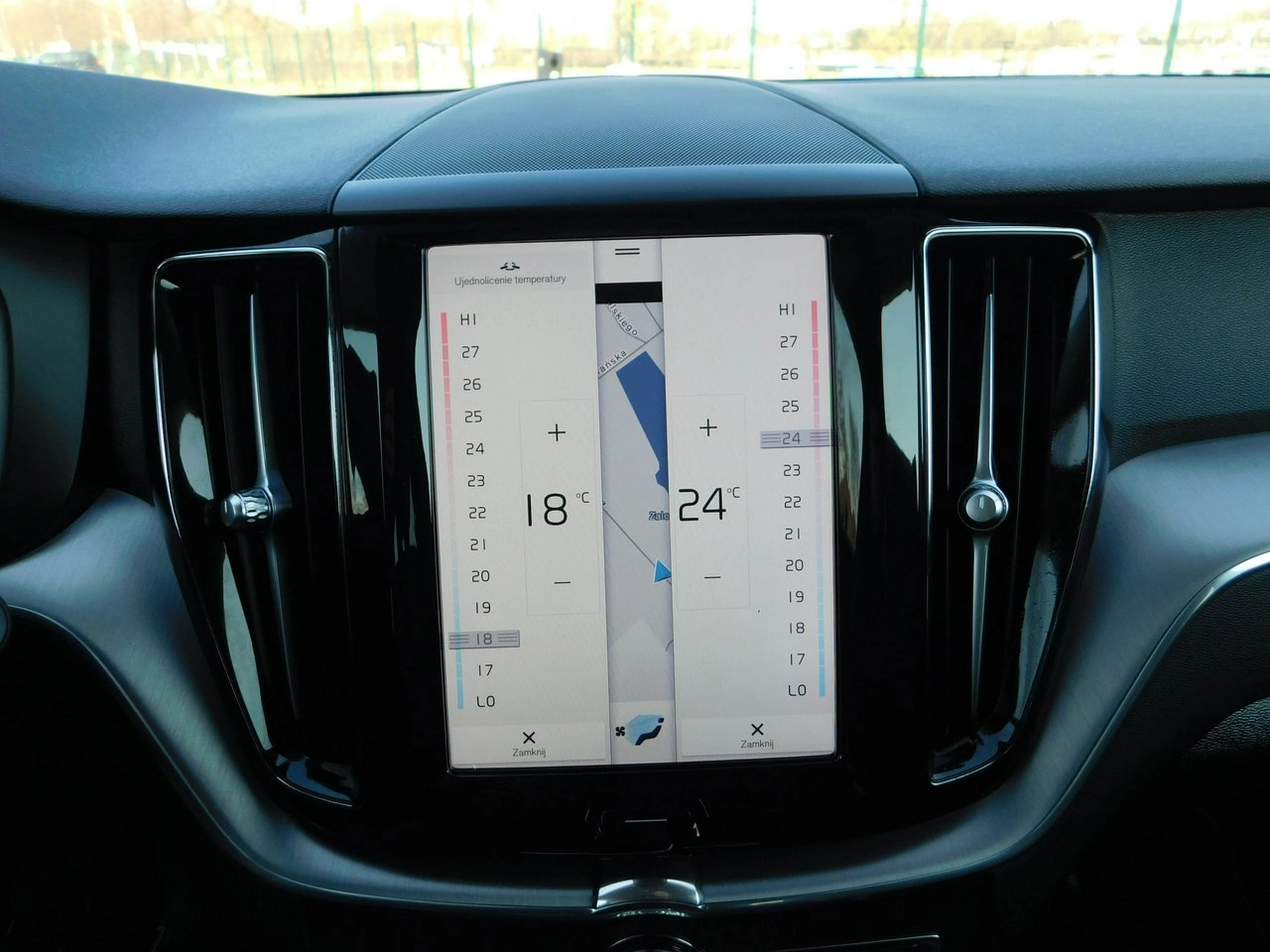 Volvo XC 60 - Zdjęcie 16