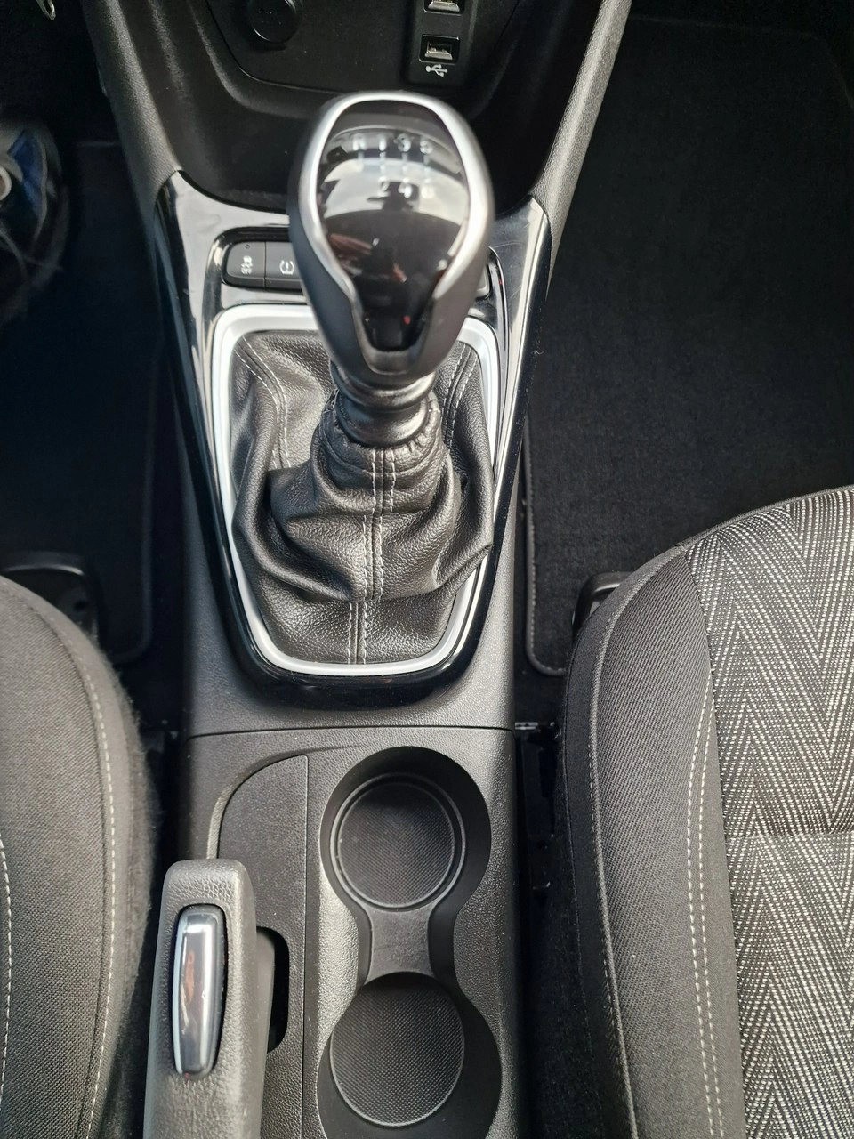 Opel Crossland X - Zdjęcie 31