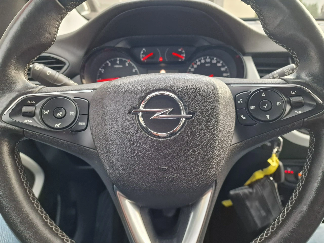 Opel Crossland X - Zdjęcie 33