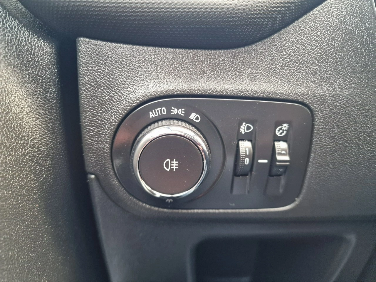 Opel Crossland X - Zdjęcie 36